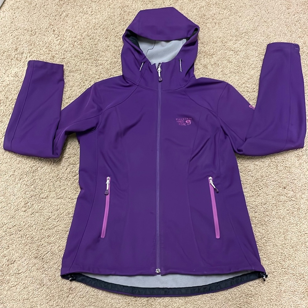 Mountain hardware jacket